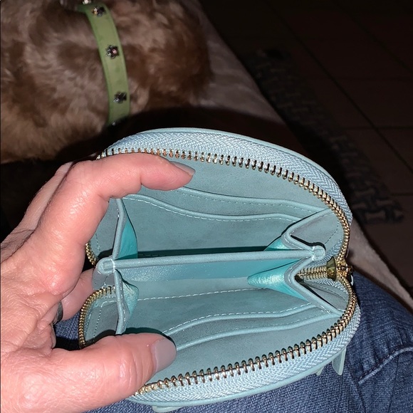 Curve wallet NWT - Picture 2 of 2